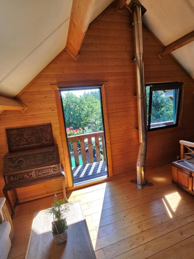 Le Chalet Du Cerf - Chambre D'Hote Somme-Leuze Exterior photo